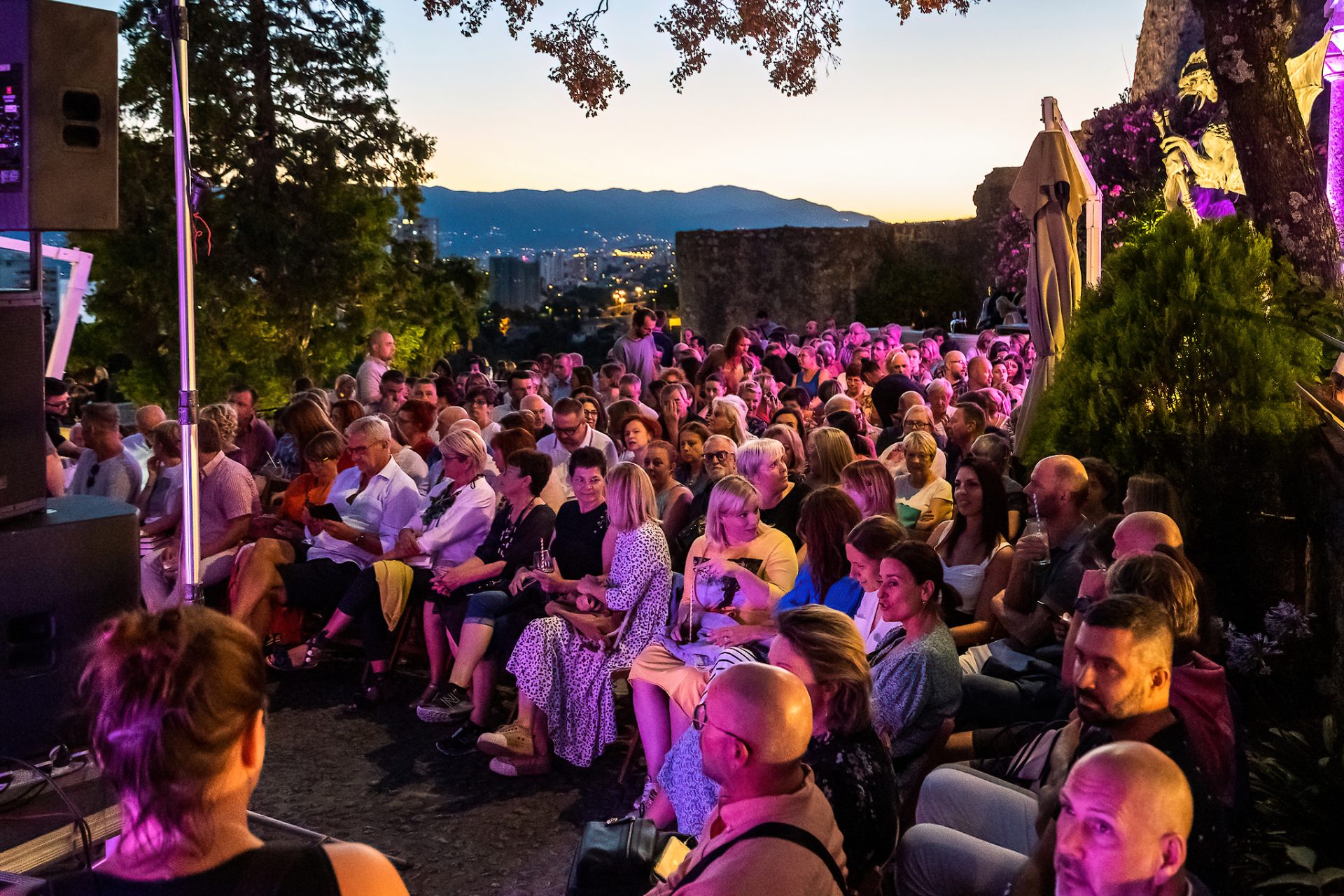 2022_07_08-21_26_30-00009_ILCE-7M3-clear