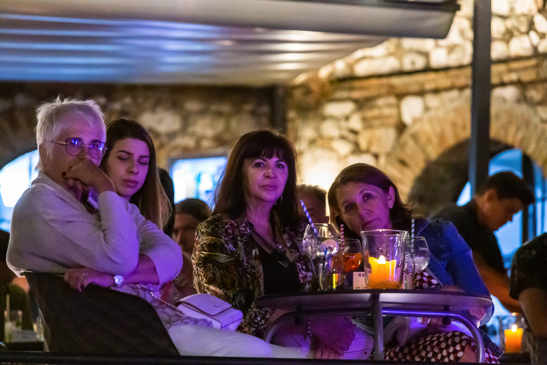 2022_07_08-21_54_57-3148_Canon EOS 6D-clear