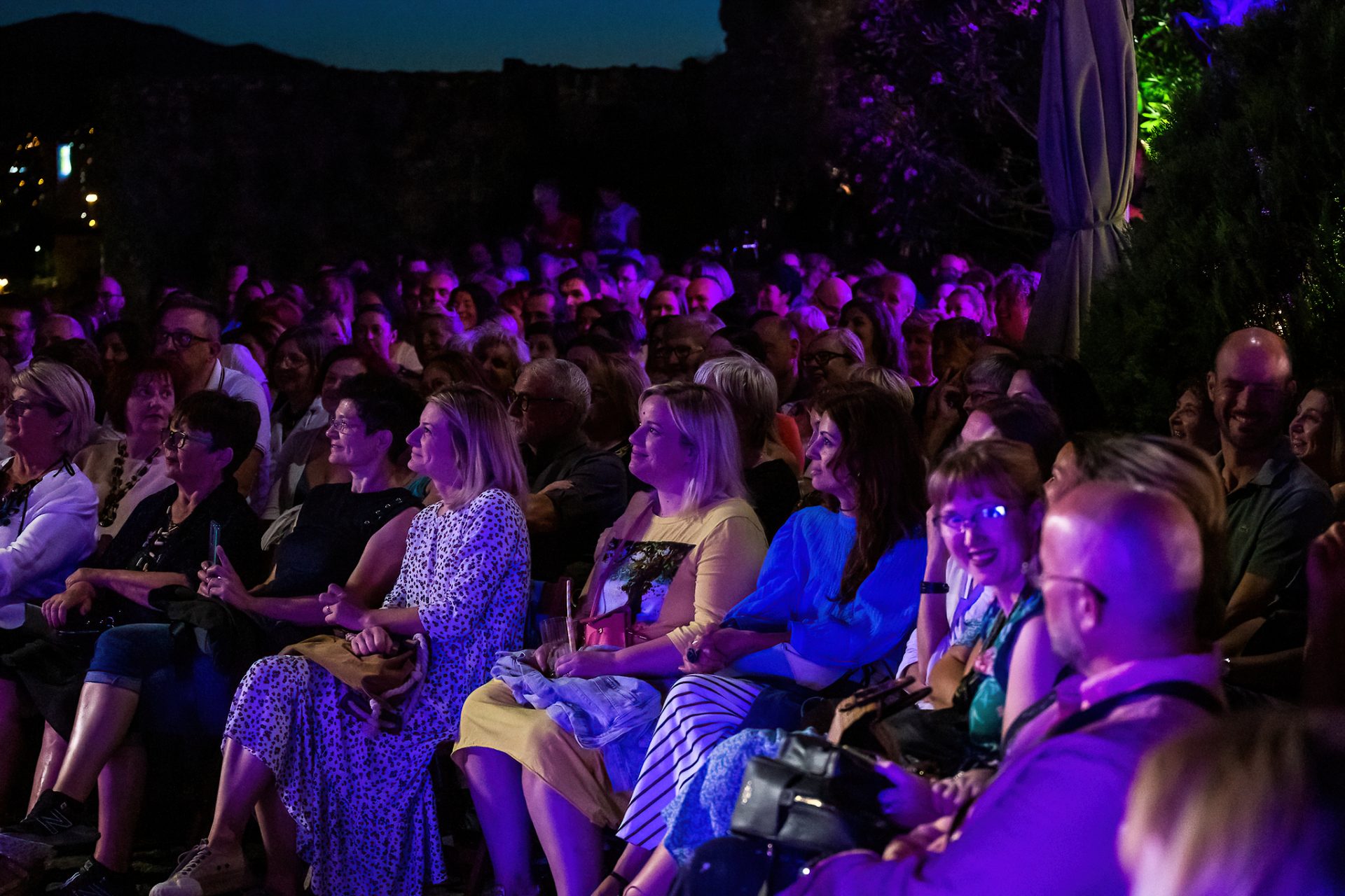 2022_07_08-22_02_01-3168_Canon EOS 6D-clear