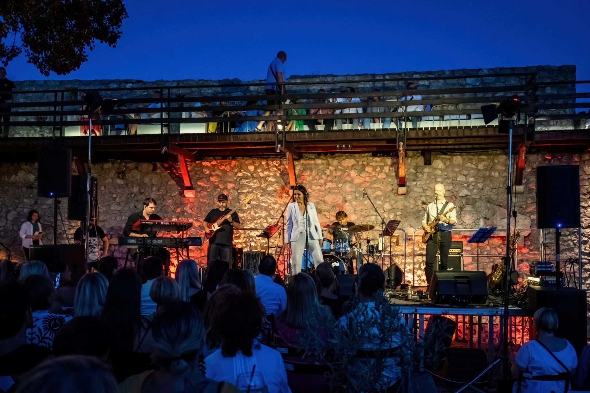 2022_07_13-21_22_37-00020_ILCE-7M3-low-light 2022_07_13-21_22_37-00020_ILCE-7M3-low-light