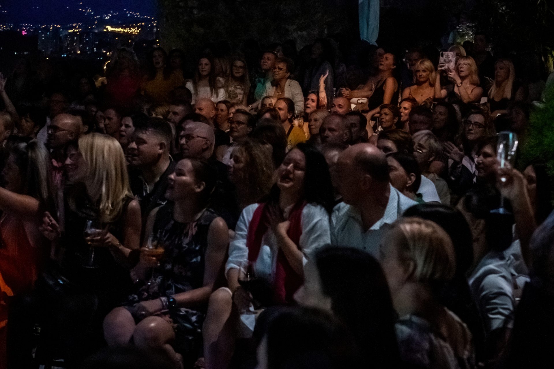 2022_07_13-21_41_33-00110_ILCE-7M3-low-light 2022_07_13-21_41_33-00110_ILCE-7M3-low-light