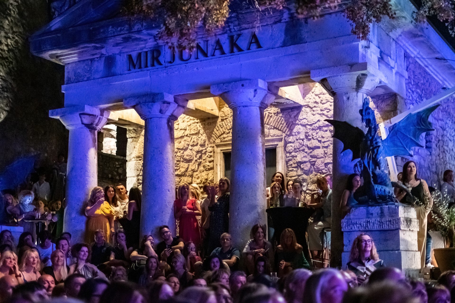 2022_07_13-22_25_39-00281_ILCE-7M3-low-light 2022_07_13-22_25_39-00281_ILCE-7M3-low-light