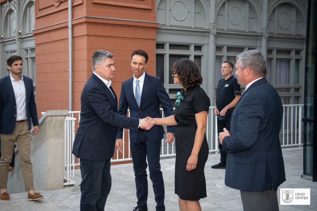 295403065_436402101727171_6097230668134293231_n 295403065_436402101727171_6097230668134293231_n