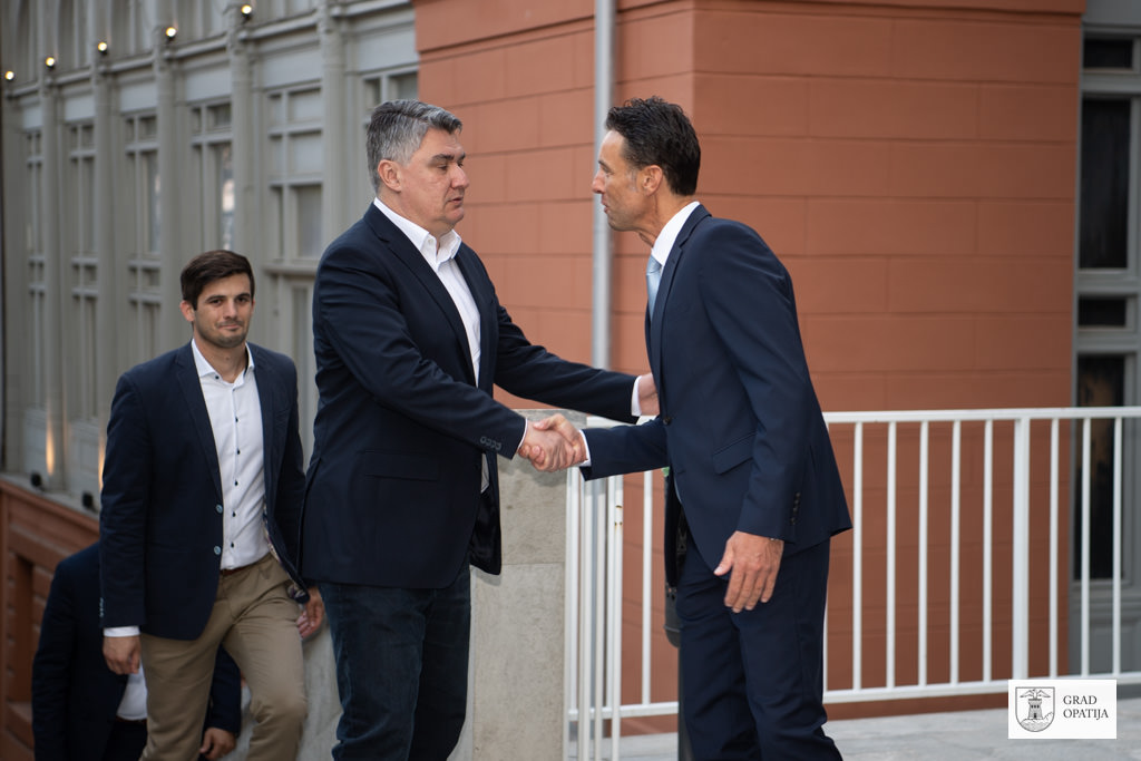 295488436_436401958393852_4506646539022752377_n 295488436_436401958393852_4506646539022752377_n