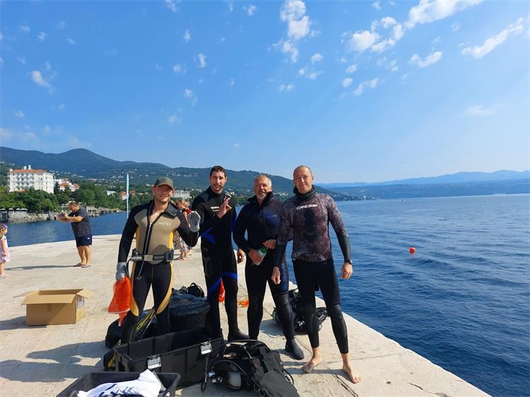 More spaja 4 More spaja 4