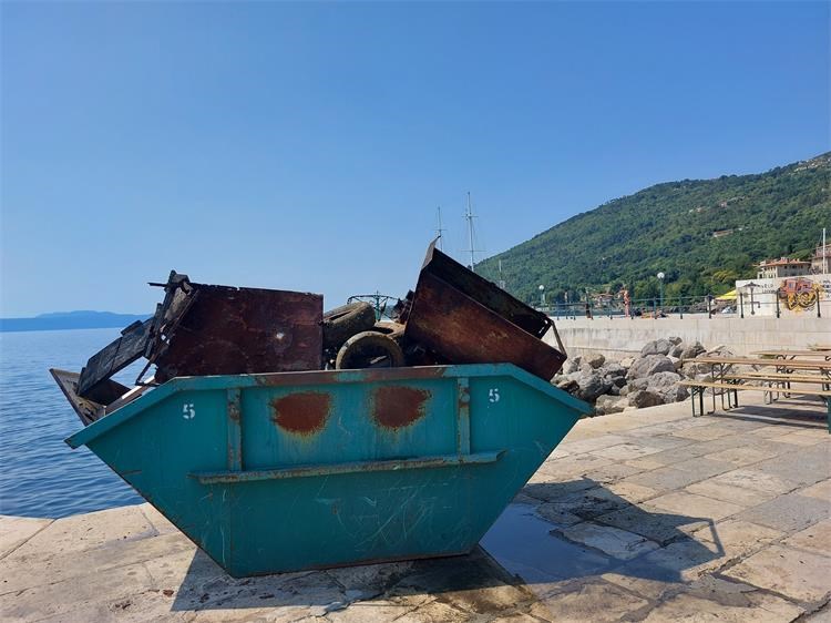 More spaja 8 More spaja 8