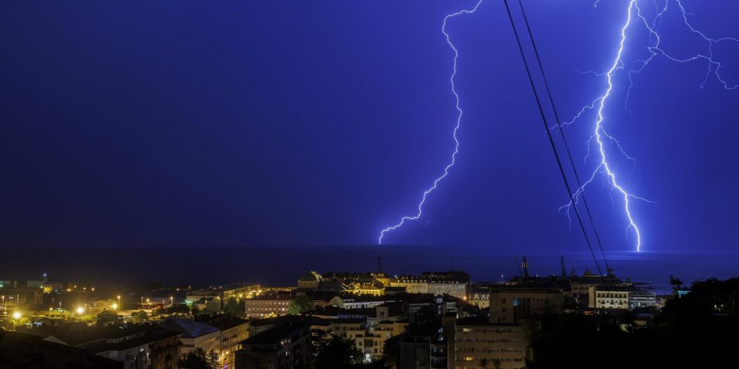 Grmljavina praćena kišom zahvatila područje Rijeke