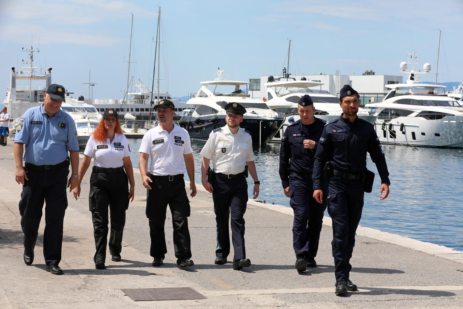 Rijeka: Strani policijski službenici iz Poljske, Njemačke i Slovačke u ophodnji gradom