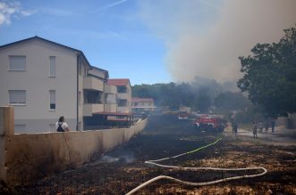 Posljedice požara u Puli koji su stanovnici i vatrogasci uspješno ugasili