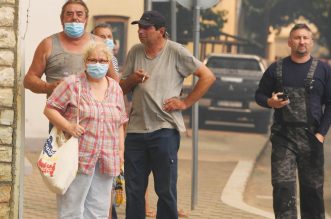 Veliki požar došao do središta Zatona, stanovnici u panici i bijegu