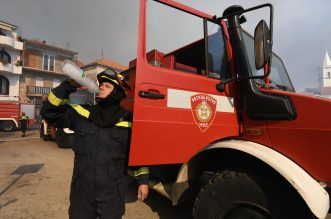 Vatrogasci u Zatonu spremni za borbu s vatrom, no uvjeti su otežani zbog vjetra