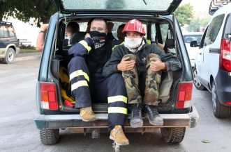 Zaton ostao bez struje, stanovnici na ulicama, a vatra još nije ugašena