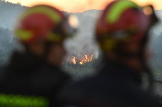 Vodice: Jutros na požarište područja Okit stigli kanaderi