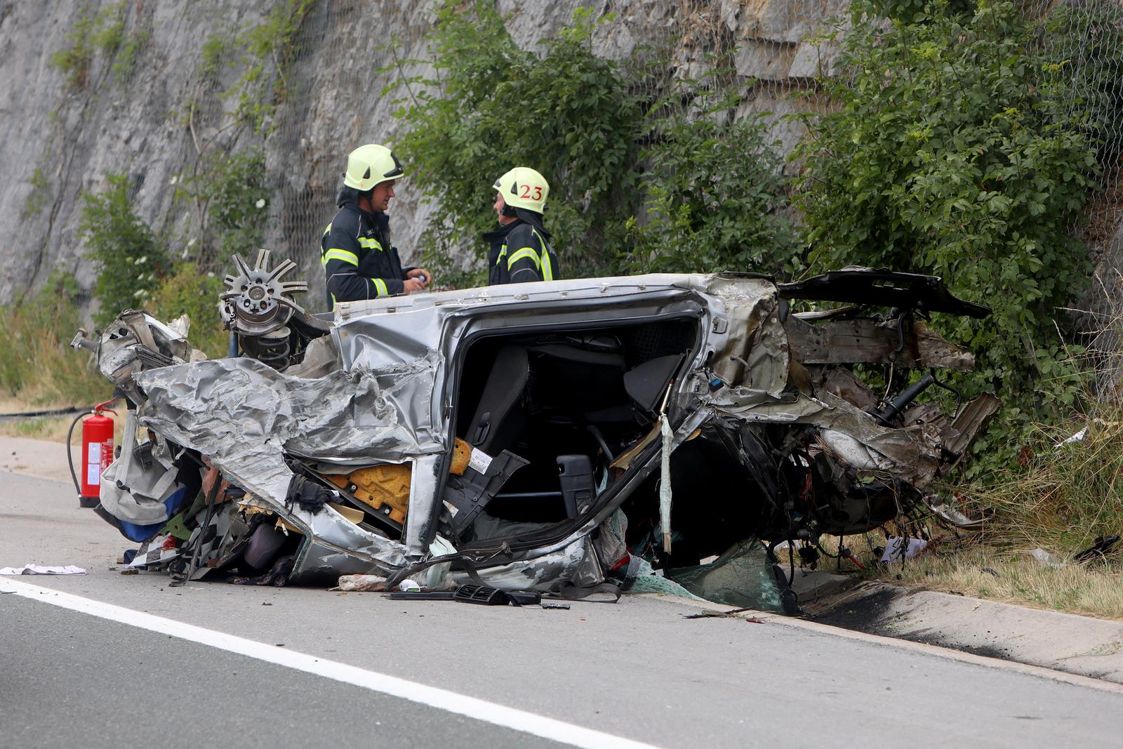 Jedna osoba poginula u prometnoj nesreći na A1 kod Ogulina