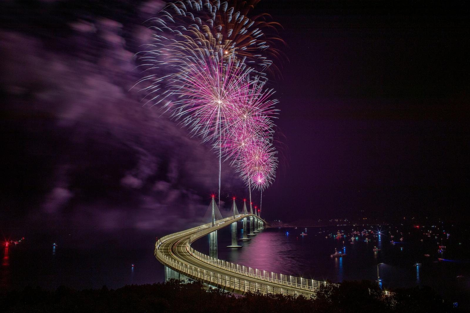 Vatromet nakon svečanosti otvorenja Pelješkog mosta