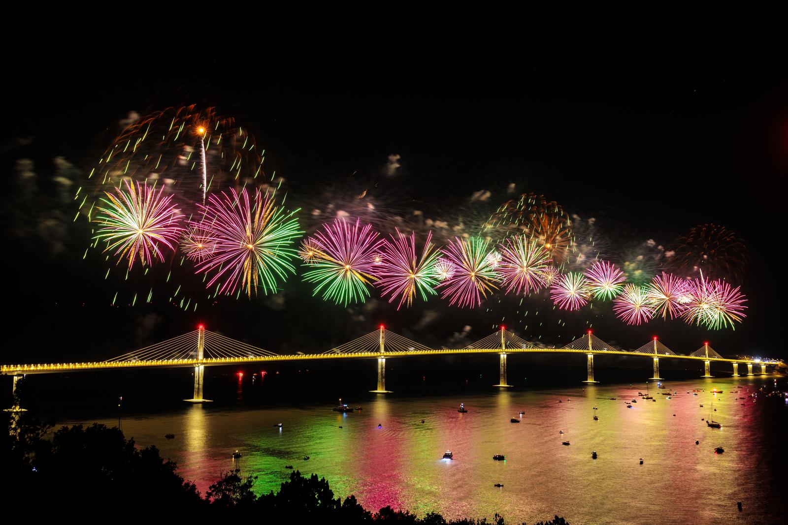 Vatromet nakon svečanosti otvorenja Pelješkog mosta