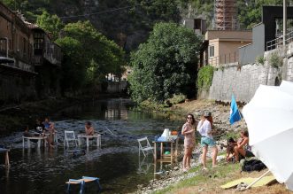 Rijeka: Otvoreno je privremeno jednodnevno kupalište i sunčalište “Plaža na Rječini”