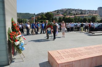 Polaganje-vijenaca-111.-brigada-HV-a-3