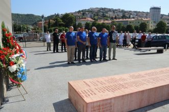 Polaganje-vijenaca-111.-brigada-HV-a-4