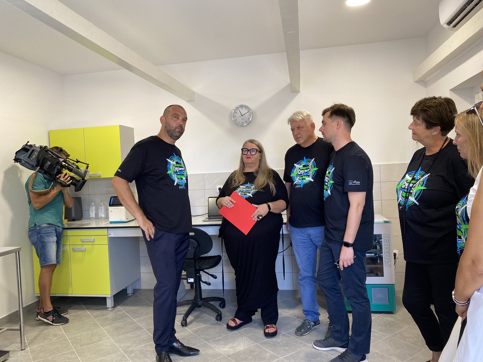 cres beli bjeloglavi sup (8) cres beli bjeloglavi sup (8)