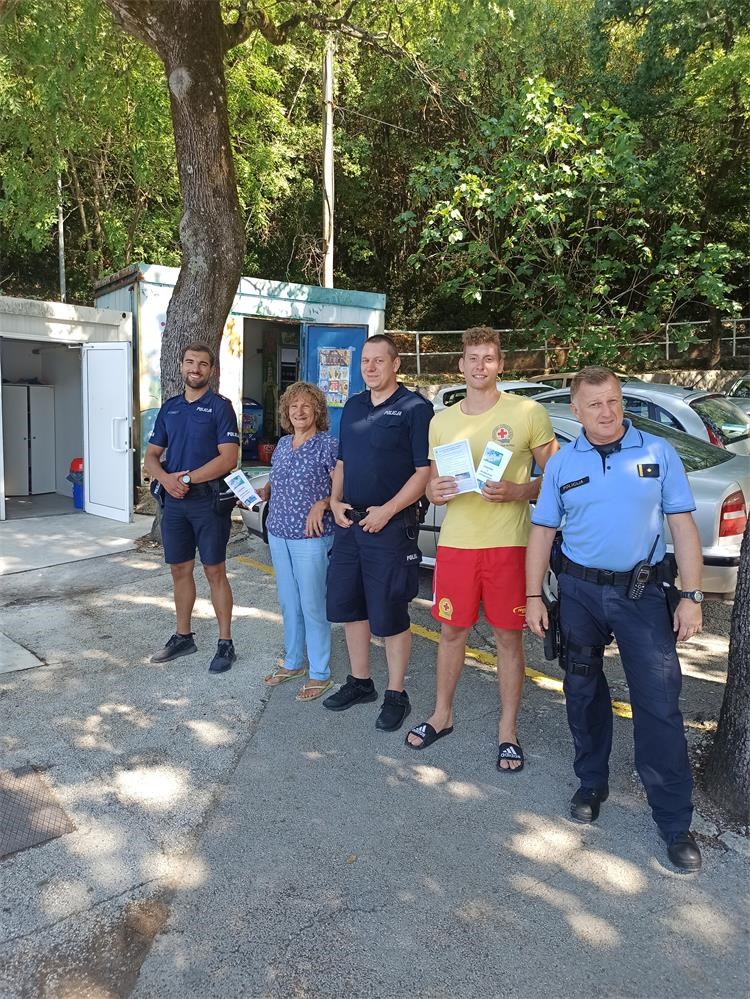 policija info punkt (1) policija info punkt (1)