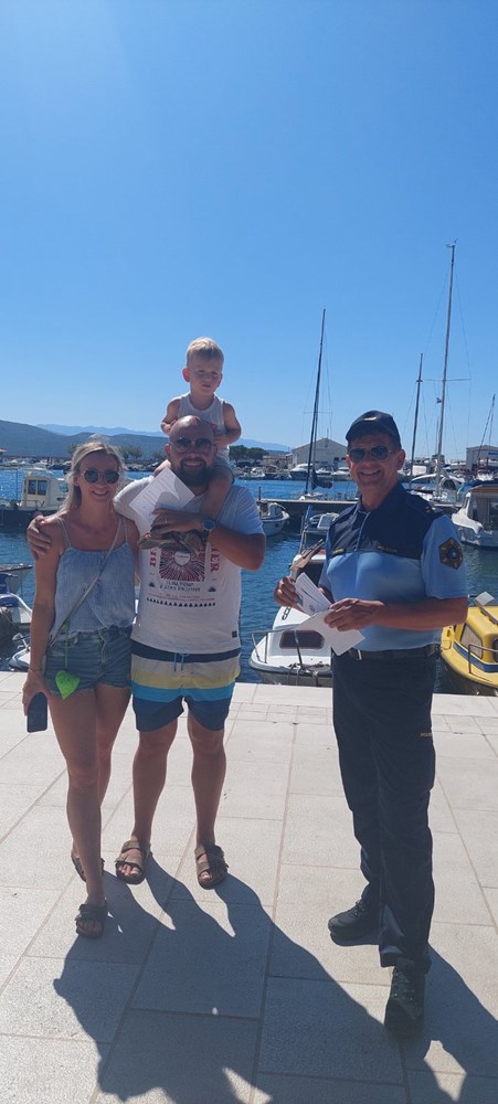 policija info punkt (3) policija info punkt (3)