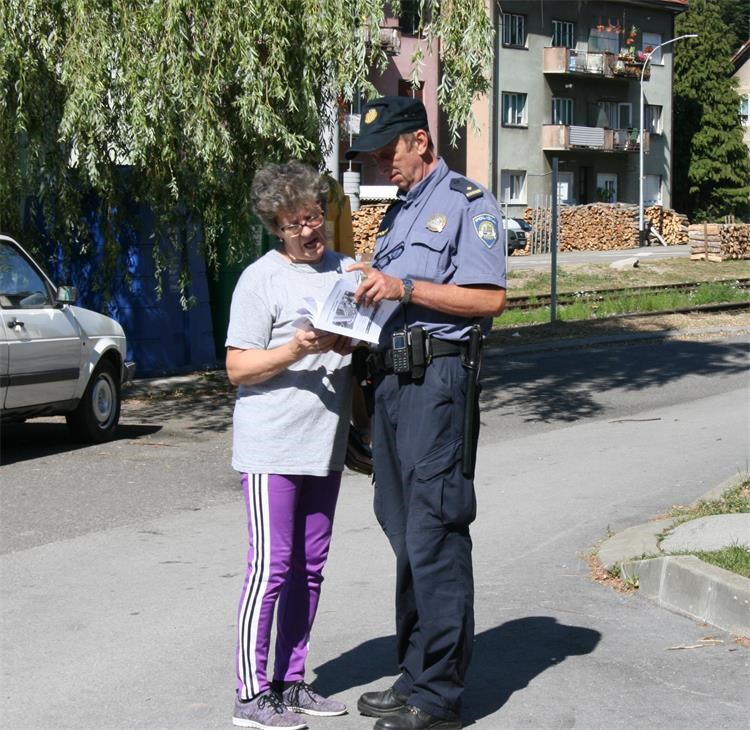 policija info punkt (5) policija info punkt (5)