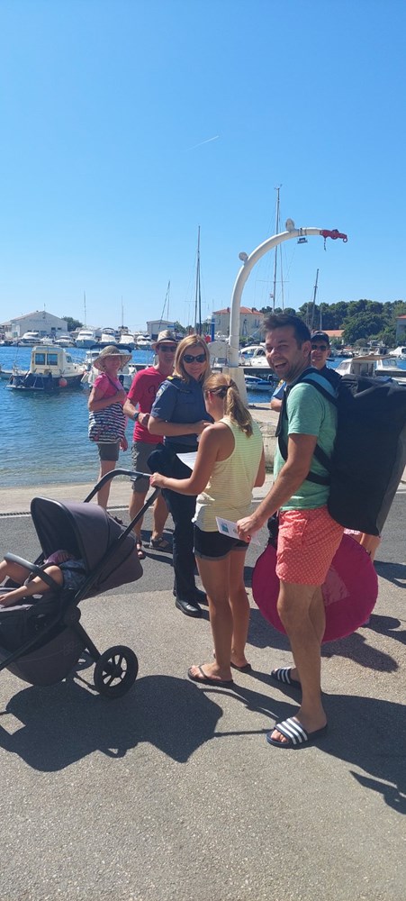 policija info punkt (7) policija info punkt (7)