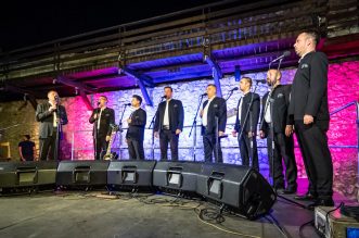 2022_08_12-21_40_48-00008_ILCE-7M3