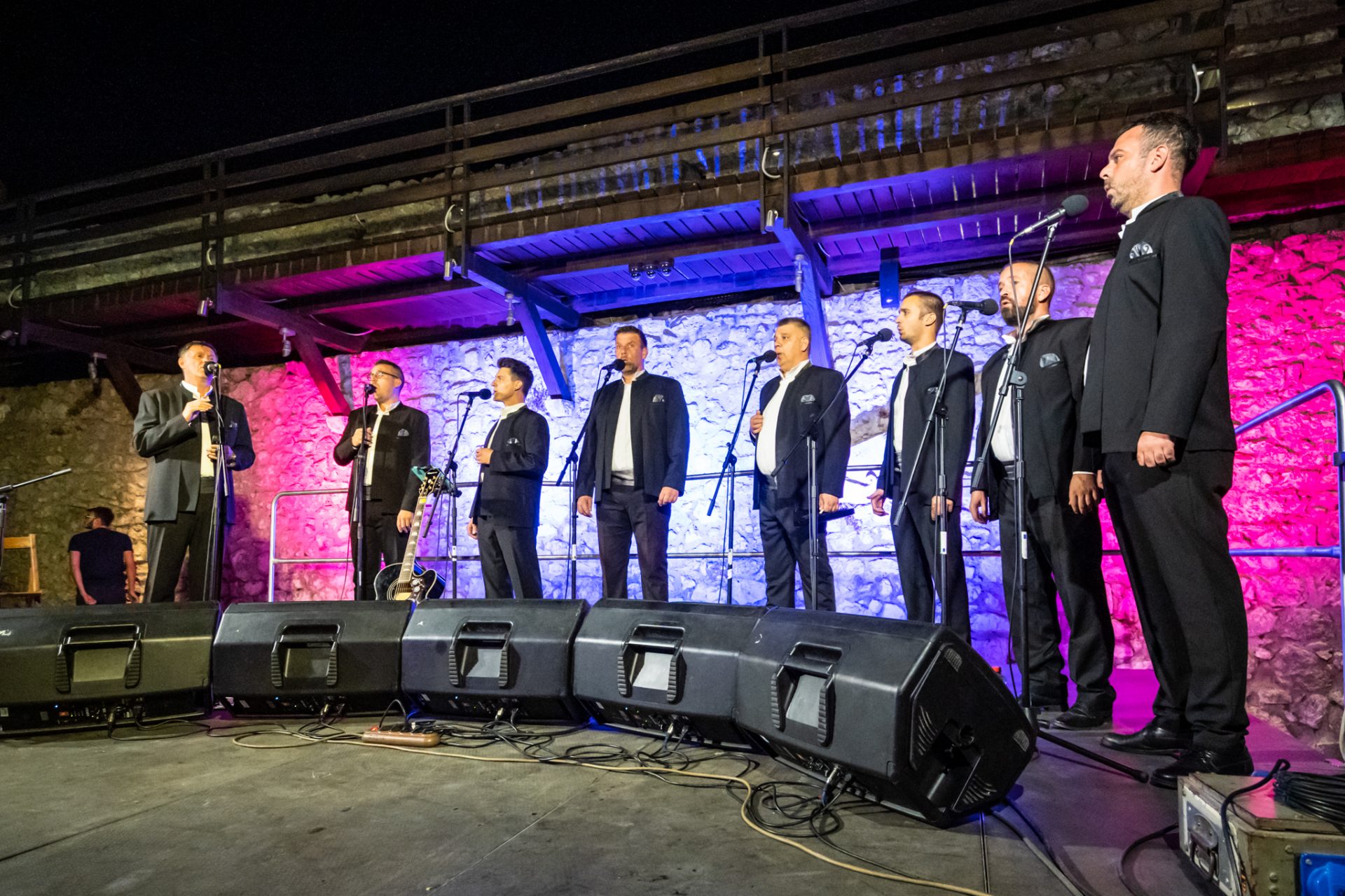 2022_08_12-21_40_48-00008_ILCE-7M3