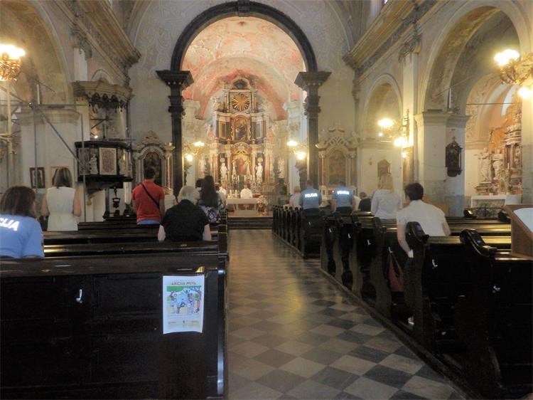 OLUJA-CRKVA OLUJA-CRKVA