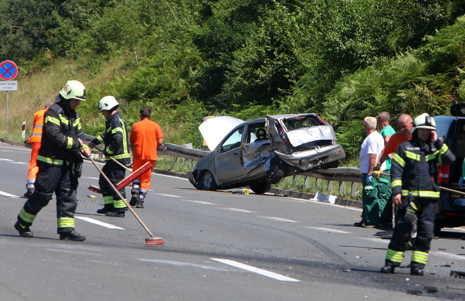 U prometnoj nesreći na autocesti A1 poginula jedna osoba, više ih je ozlijeđeno