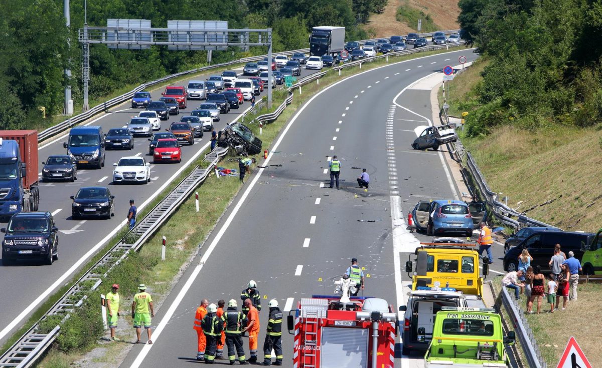 U prometnoj nesreći na autocesti A1 poginula jedna osoba, više ih je ozlijeđeno