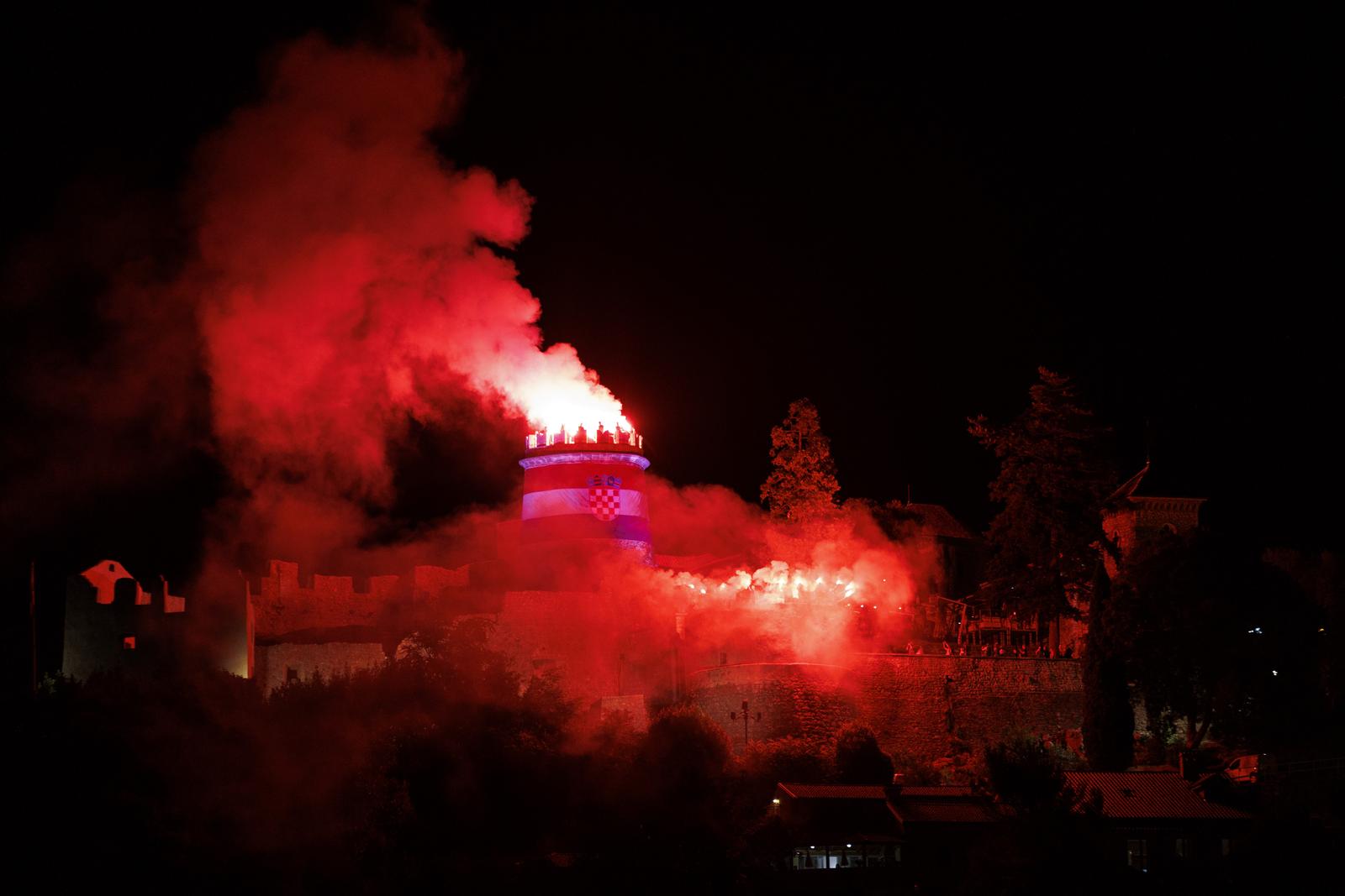 Rijeka: Bakljada na Trsatskoj gradini povodom obilježavanja Dana pobjede, Dana domovinske zahvalnosti i Dana hrvatskih branitelja Rijeka: Bakljada na Trsatskoj gradini povodom obilježavanja Dana pobjede, Dana domovinske zahvalnosti i Dana hrvatskih branitelja