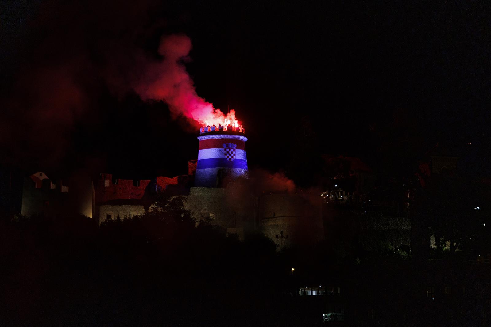 Rijeka: Bakljada na Trsatskoj gradini povodom obilježavanja Dana pobjede, Dana domovinske zahvalnosti i Dana hrvatskih branitelja Rijeka: Bakljada na Trsatskoj gradini povodom obilježavanja Dana pobjede, Dana domovinske zahvalnosti i Dana hrvatskih branitelja