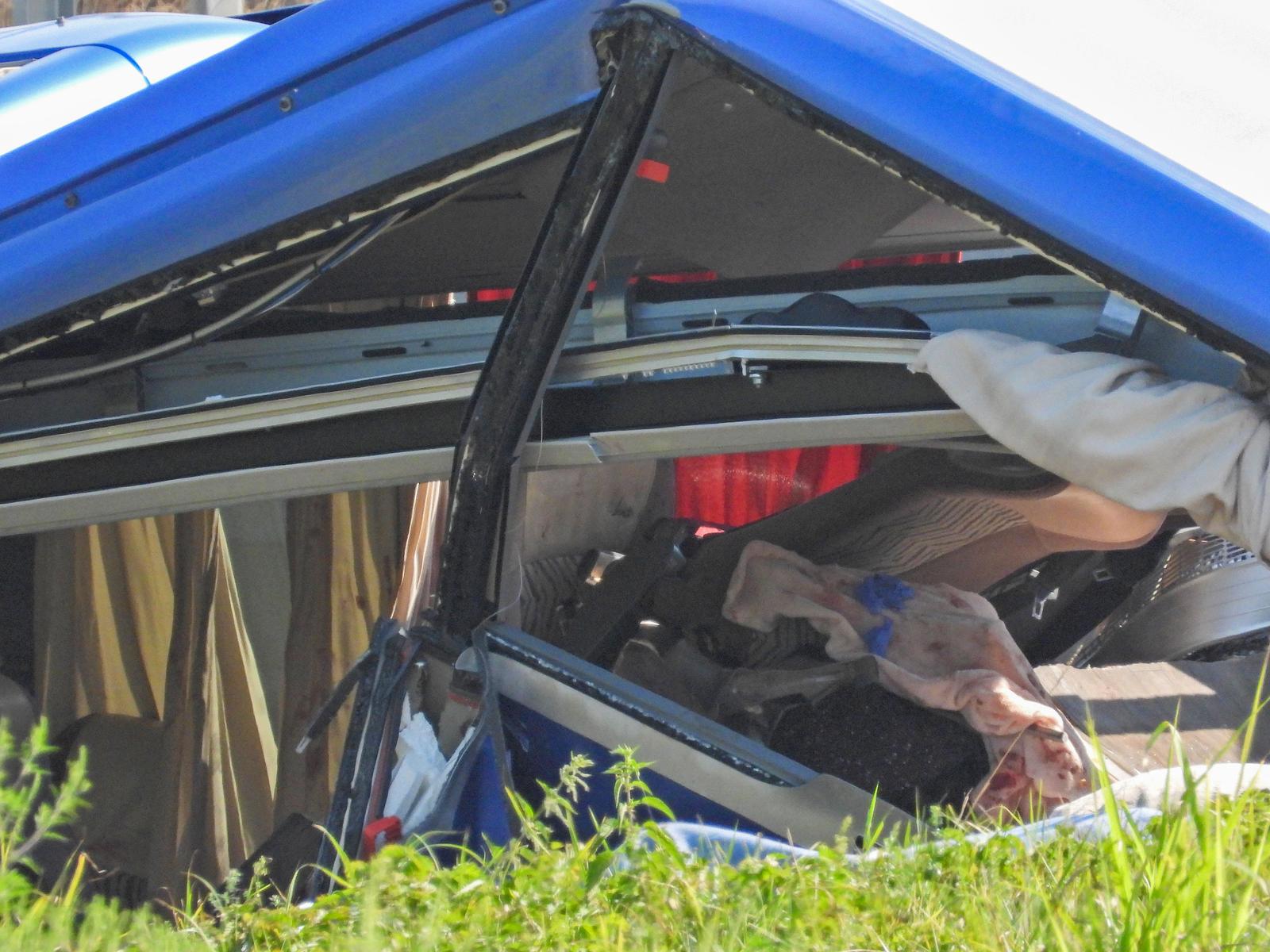 Teška nesreća na A4: Pogled u unutrašnjost autobusa koji je sletio s ceste Teška nesreća na A4: Pogled u unutrašnjost autobusa koji je sletio s ceste