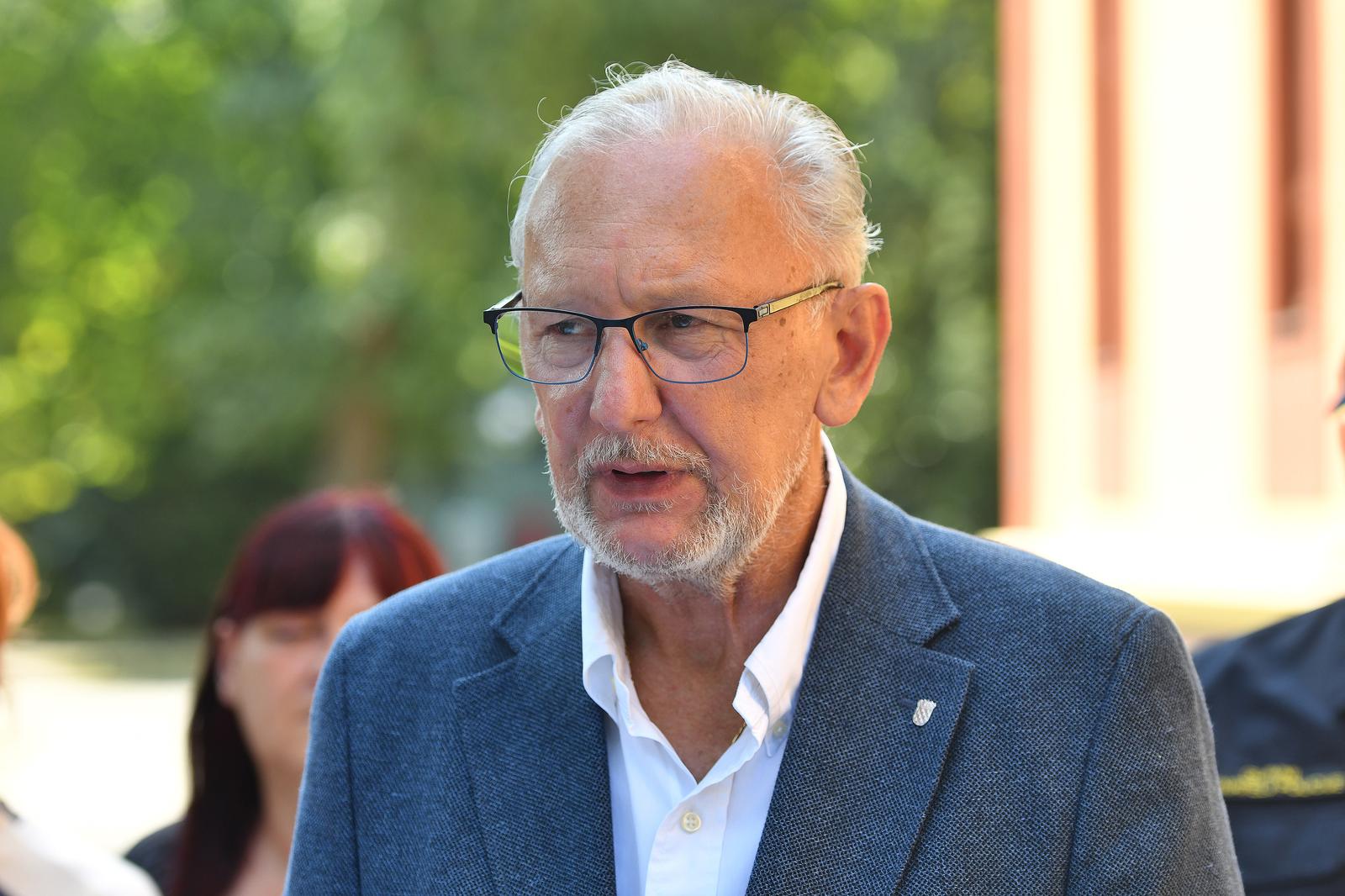 Potpredsjednik vlade i ministar unutarnjih poslova Davor Božinović potvrdio je da je u bolnici preminula još jedna osoba