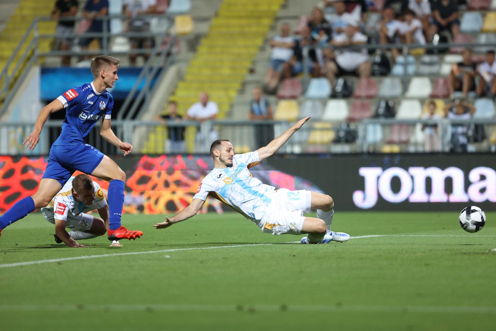 Rijeka: HNK Rijeka i NK Slaven Belupo sastali se u u 5. kolu Prve HNL Rijeka: HNK Rijeka i NK Slaven Belupo sastali se u u 5. kolu Prve HNL