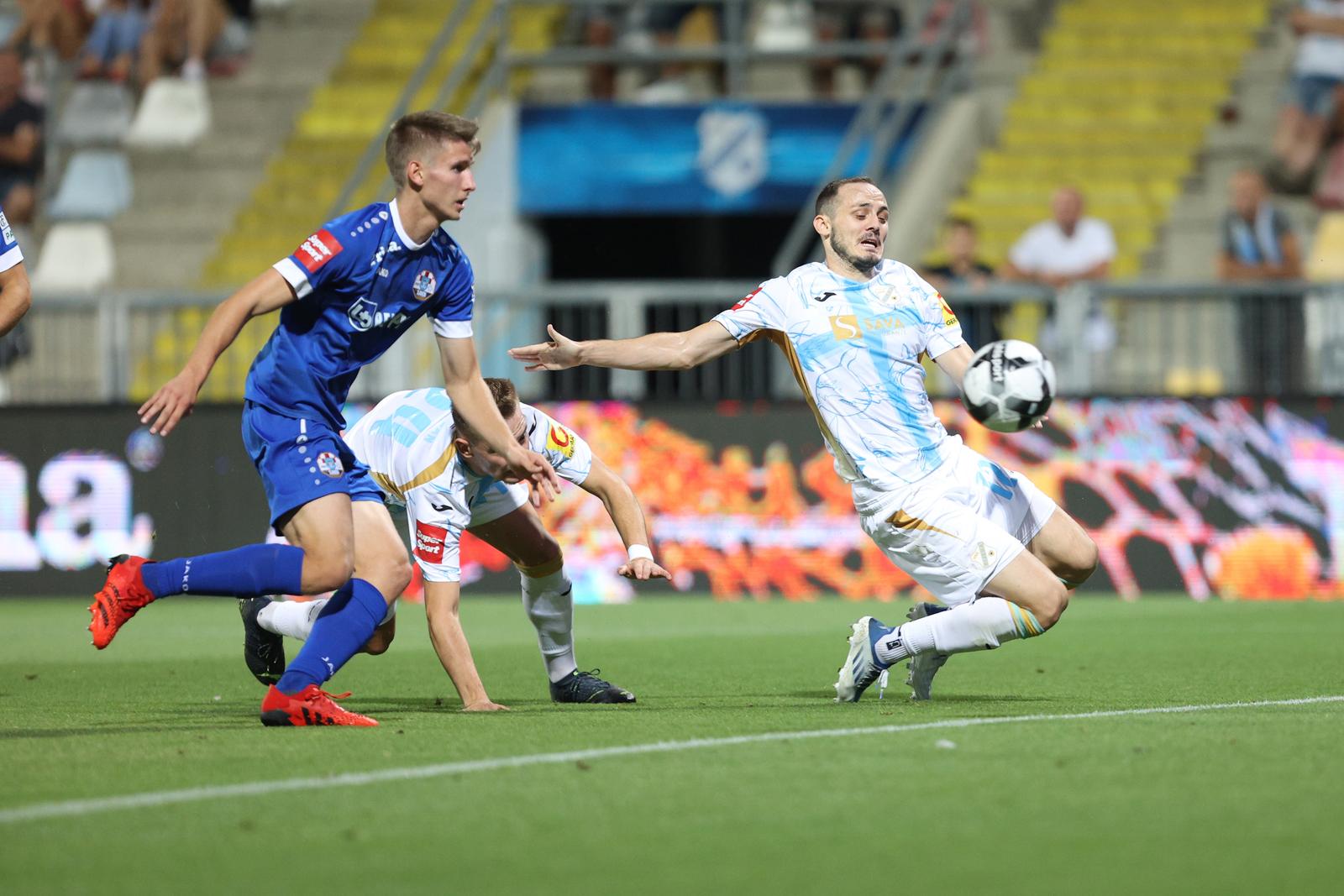 Rijeka: HNK Rijeka i NK Slaven Belupo sastali se u u 5. kolu Prve HNL Rijeka: HNK Rijeka i NK Slaven Belupo sastali se u u 5. kolu Prve HNL