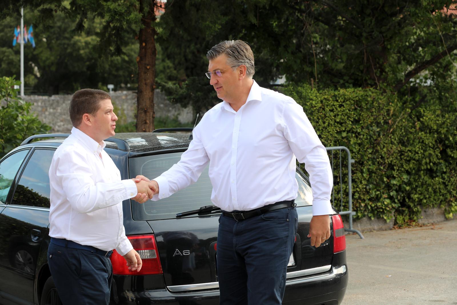 Premijer Plenković na misi u Svetištu Majke Božje Trsatske povodom blagdana Velike Gospe Premijer Plenković na misi u Svetištu Majke Božje Trsatske povodom blagdana Velike Gospe