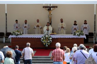 Premijer Plenković na misi u Svetištu Majke Božje Trsatske povodom blagdana Velike Gospe