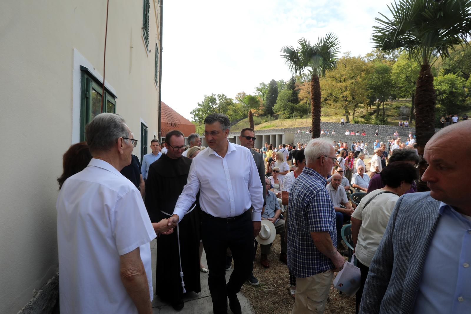 Premijer Plenković na misi u Svetištu Majke Božje Trsatske povodom blagdana Velike Gospe Premijer Plenković na misi u Svetištu Majke Božje Trsatske povodom blagdana Velike Gospe