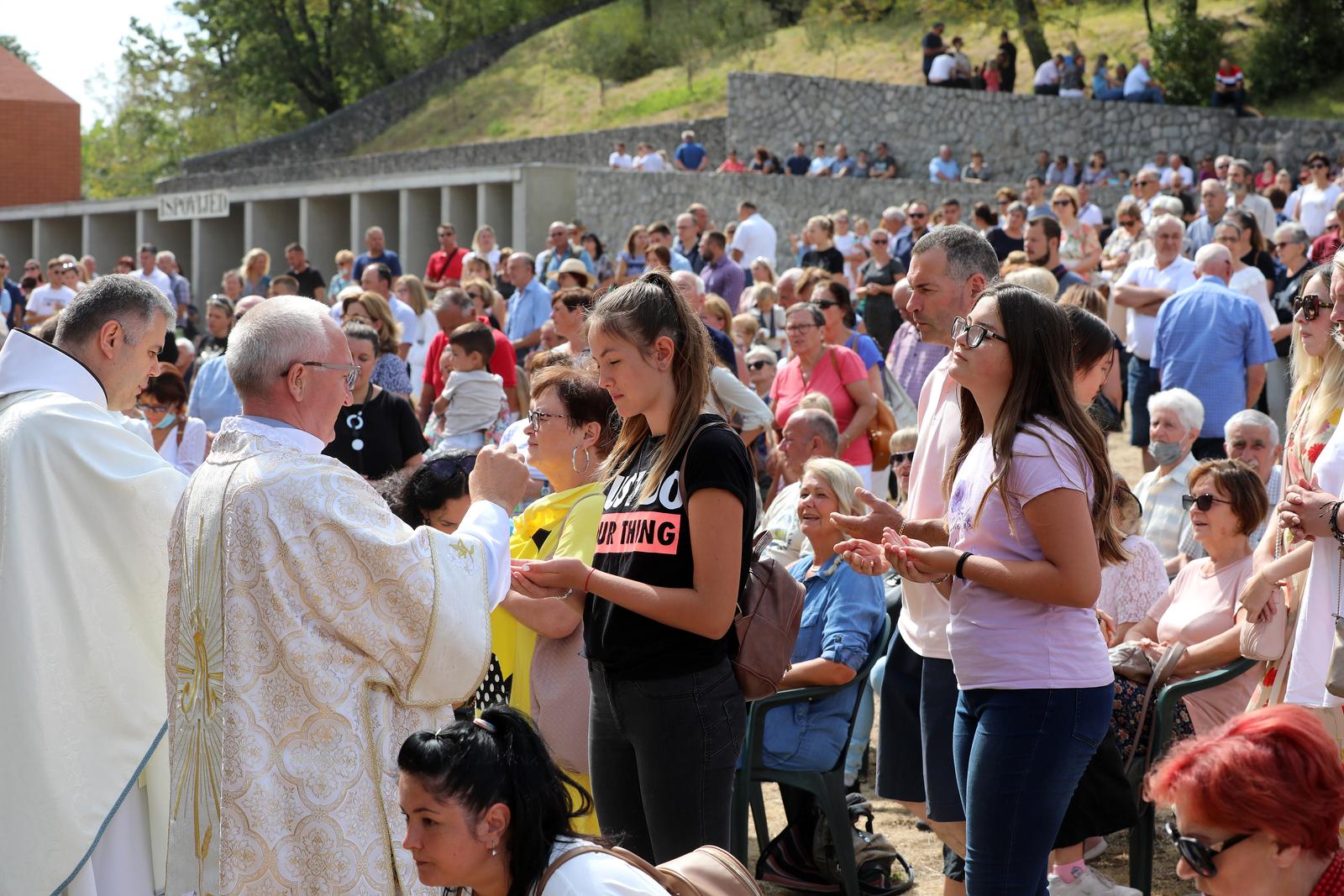 Premijer Plenković na misi u Svetištu Majke Božje Trsatske povodom blagdana Velike Gospe Premijer Plenković na misi u Svetištu Majke Božje Trsatske povodom blagdana Velike Gospe