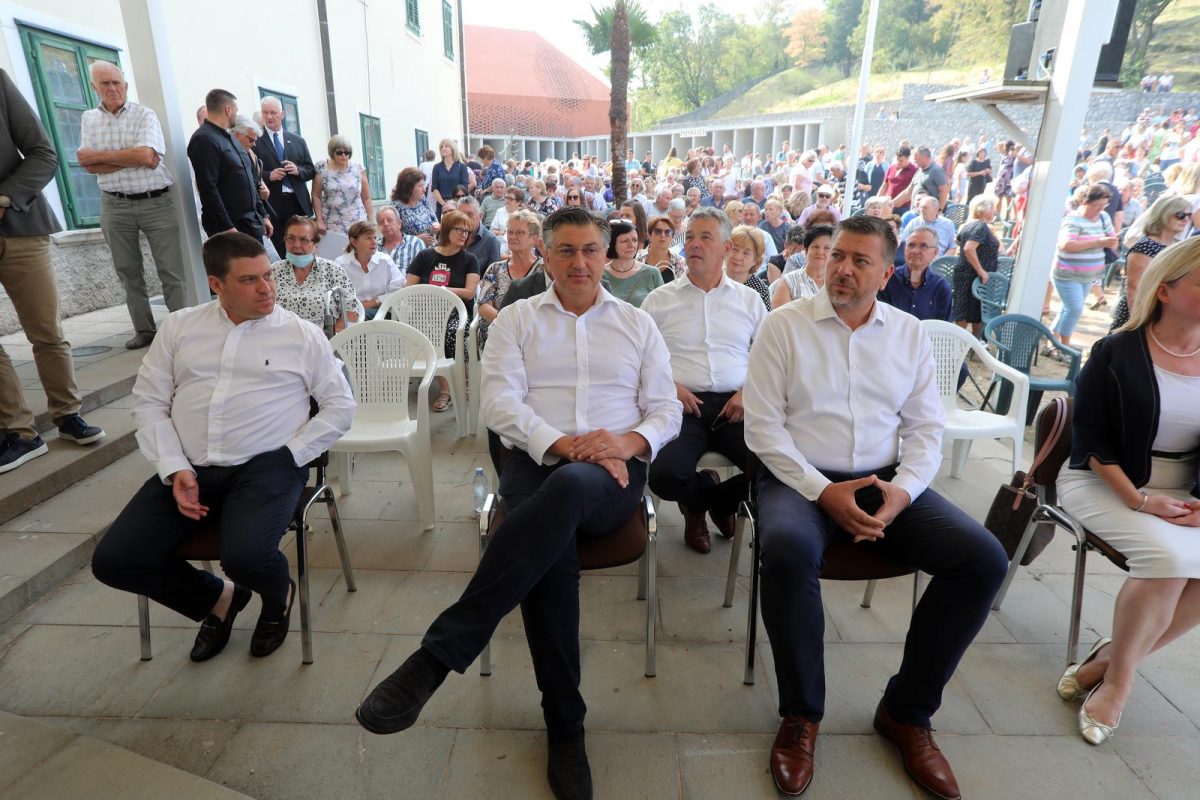 Premijer Plenković na misi u Svetištu Majke Božje Trsatske povodom blagdana Velike Gospe