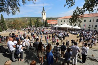 Premijer Plenković na misi u Svetištu Majke Božje Trsatske povodom blagdana Velike Gospe