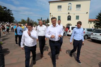 Premijer Plenković na misi u Svetištu Majke Božje Trsatske povodom blagdana Velike Gospe