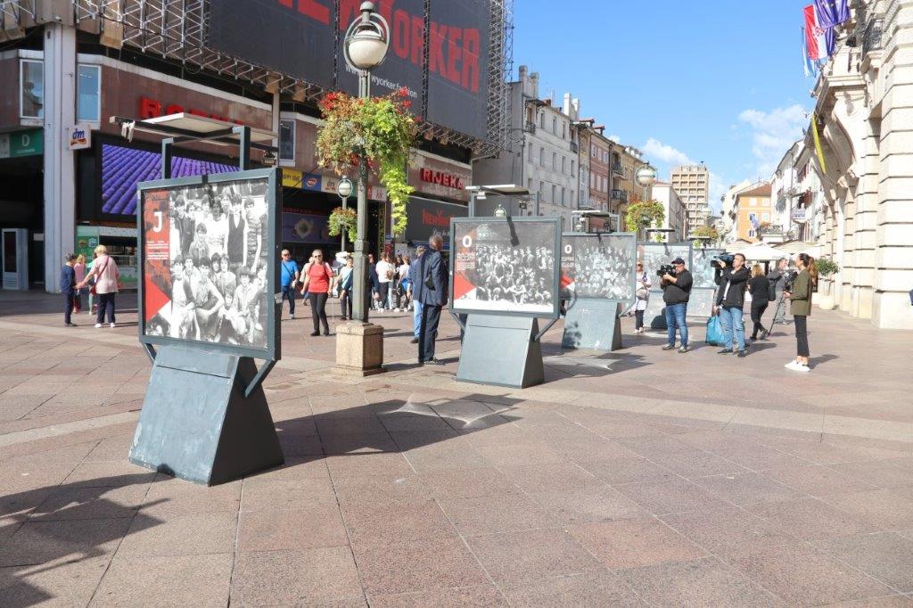 Izložba-na-Korzu-povodom-100.-obiljetnice-Veslačkog-kluba-Jadran-4 Izložba-na-Korzu-povodom-100.-obiljetnice-Veslačkog-kluba-Jadran-4