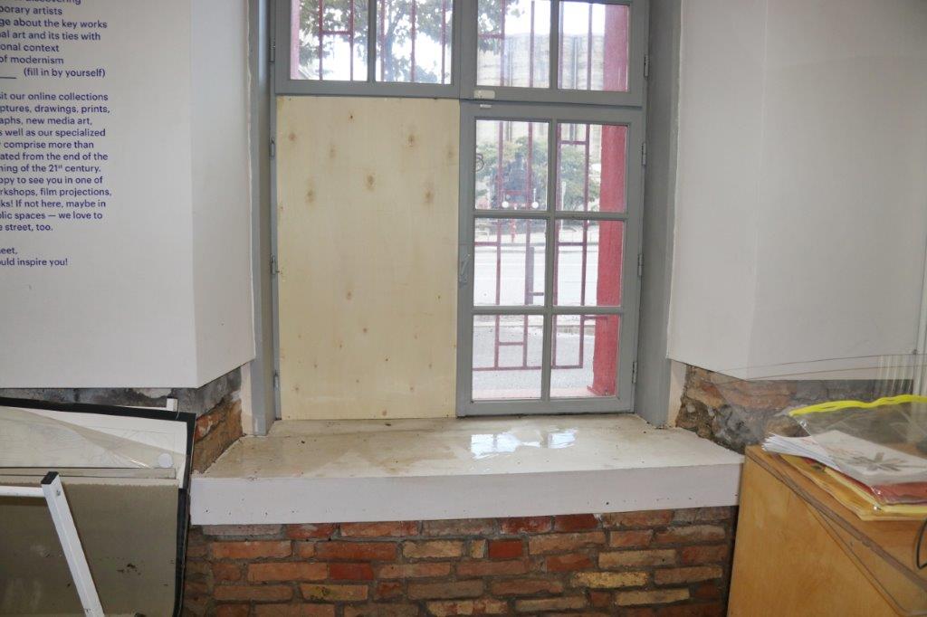 Obilazak-Art-kvarta-u-Benčiću-nakon-velike-poplave-i-kiše_2909-12 Obilazak-Art-kvarta-u-Benčiću-nakon-velike-poplave-i-kiše_2909-12