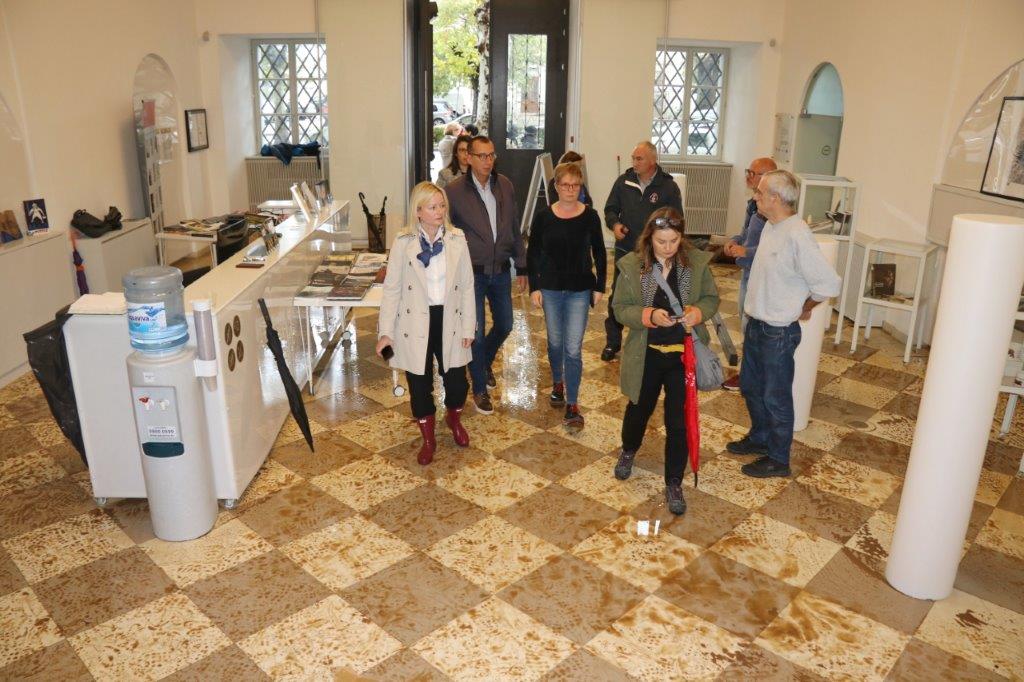 Obilazak-Art-kvarta-u-Benčiću-nakon-velike-poplave-i-kiše_2909-16 Obilazak-Art-kvarta-u-Benčiću-nakon-velike-poplave-i-kiše_2909-16