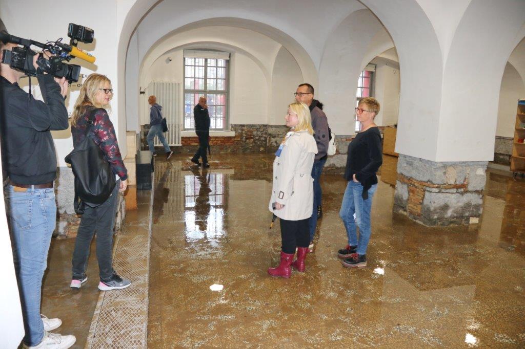 Obilazak-Art-kvarta-u-Benčiću-nakon-velike-poplave-i-kiše_2909-9 Obilazak-Art-kvarta-u-Benčiću-nakon-velike-poplave-i-kiše_2909-9